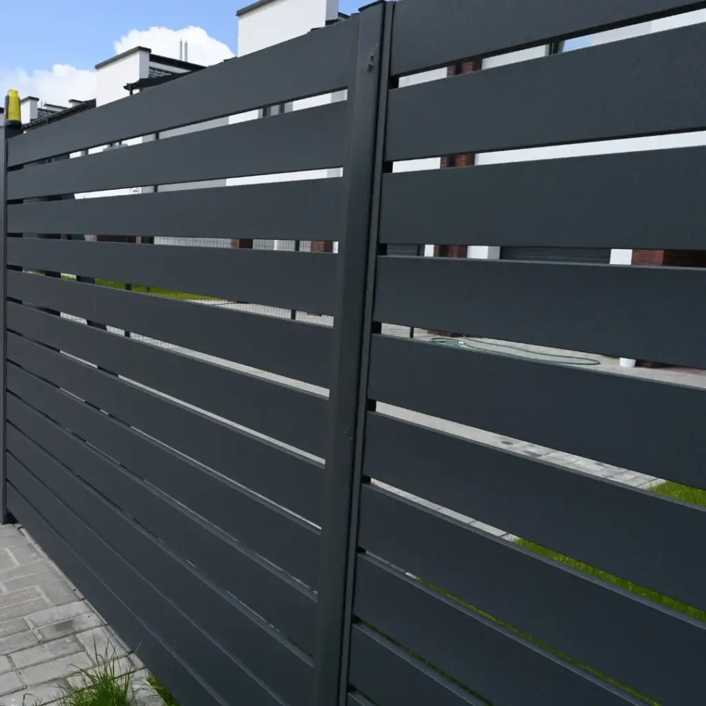 aluminum fence installations okanagan