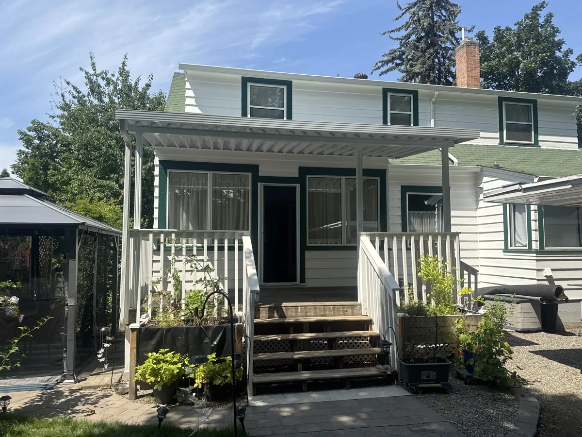 Covered Front Porch — Kelowna, Okanagan Patio Covers